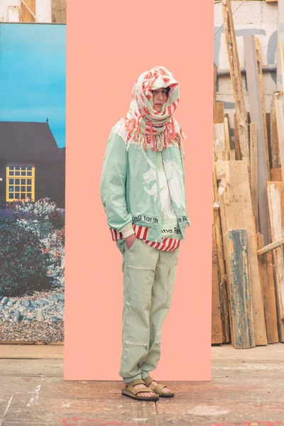 Look 7